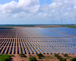 Imagem de Grandes usinas solares no Brasil